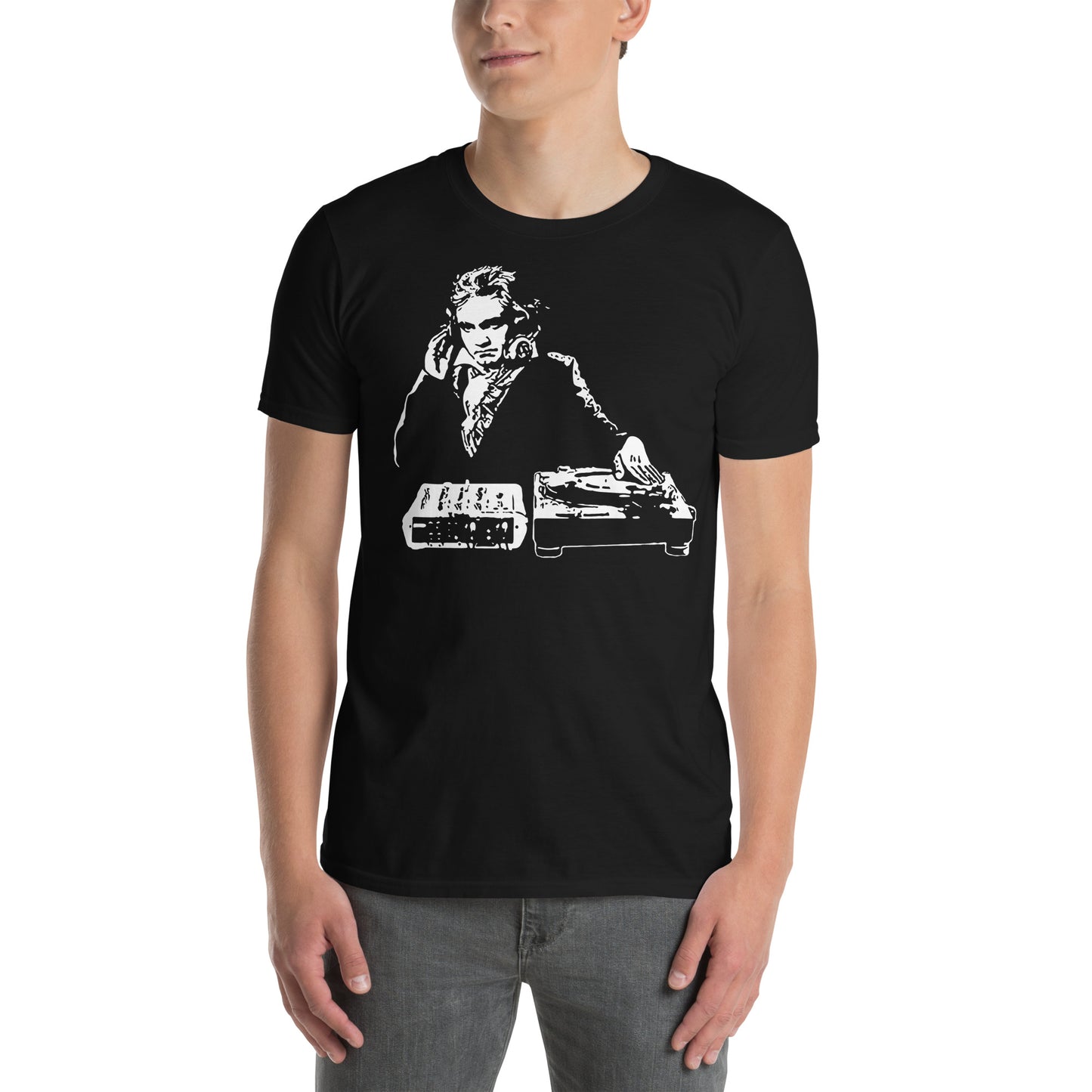 hombre con camiseta beethoven deejay dj en color negro