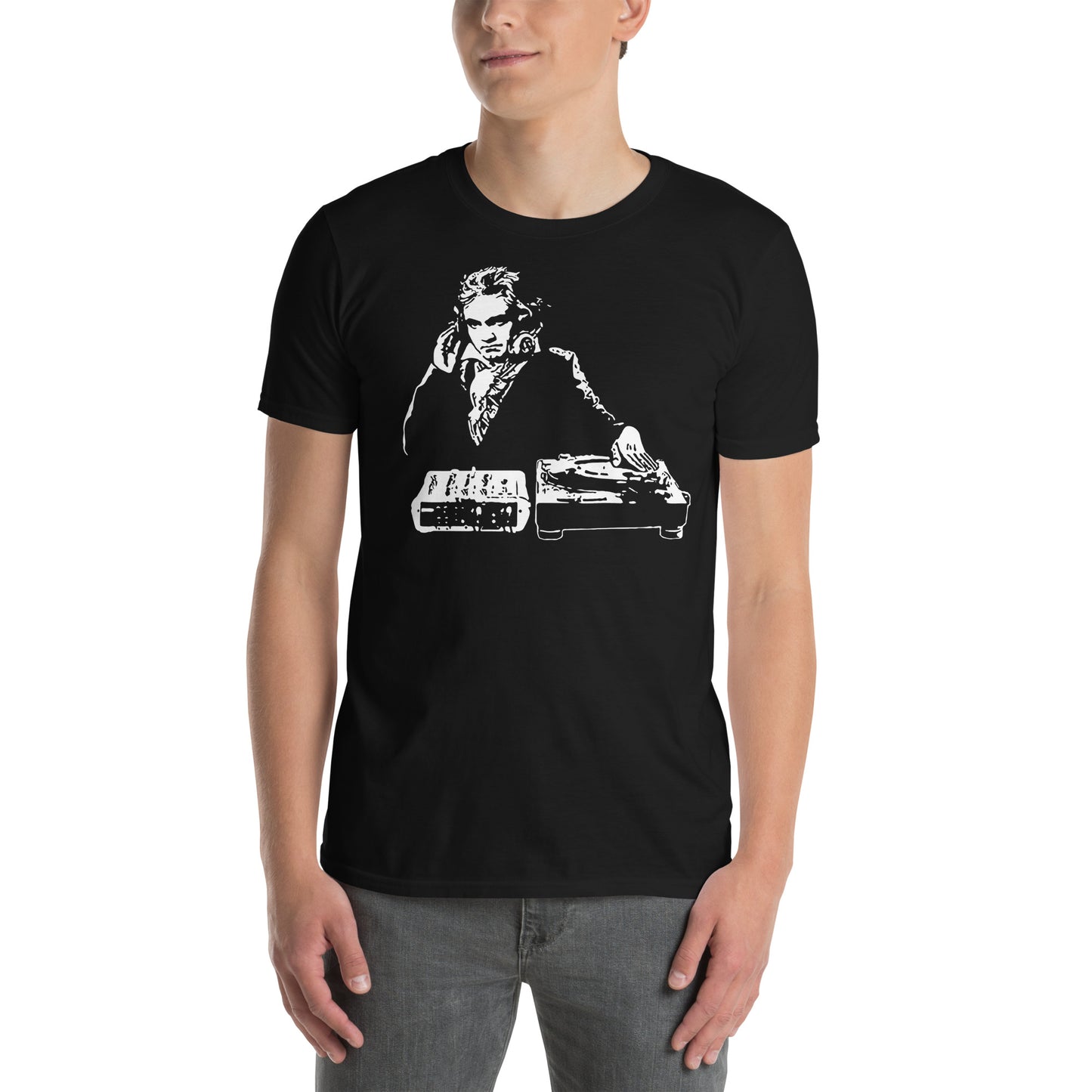 hombre con camiseta beethoven deejay dj en color negro