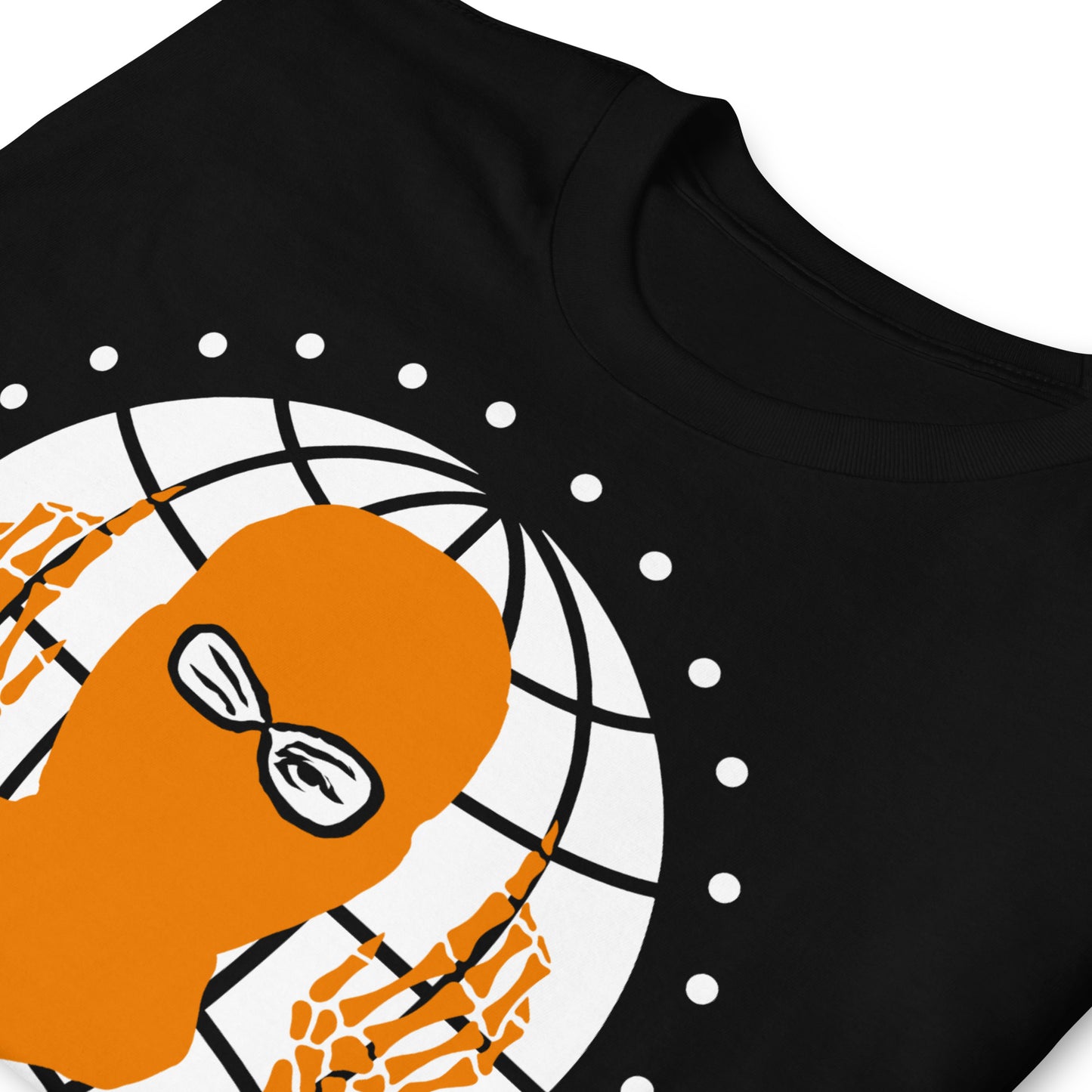 detalle de camiseta conquer your fears gangsta siempre original urban en color negro