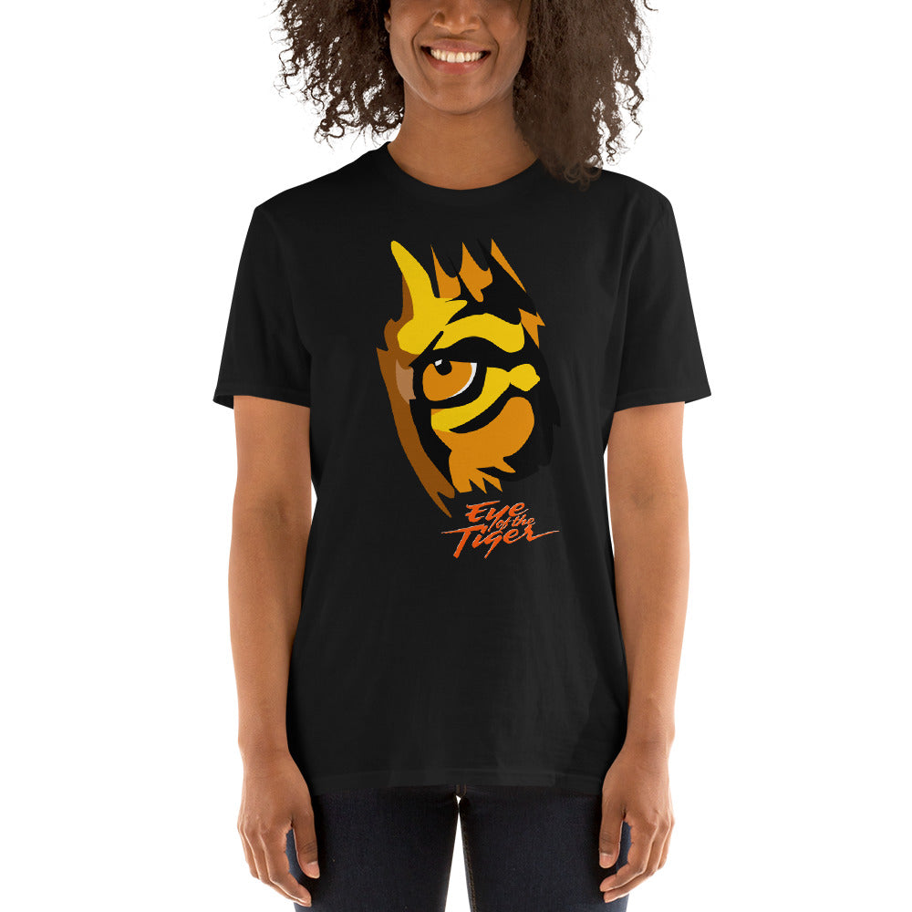 mujer con camiseta eye of the tiger rocky balboa en color negro