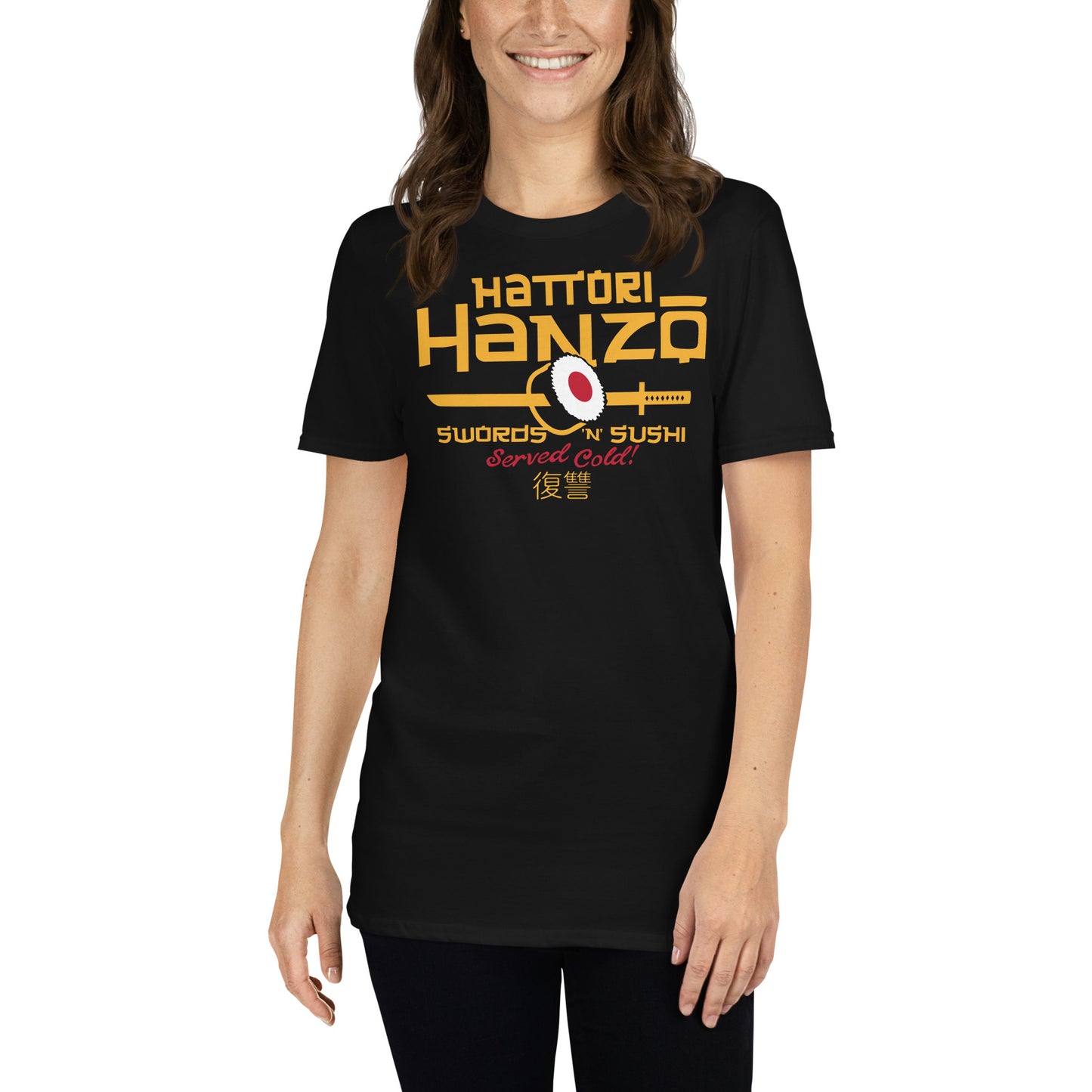 mujer con camiseta hattori hanzo sushi katana kill bill negra