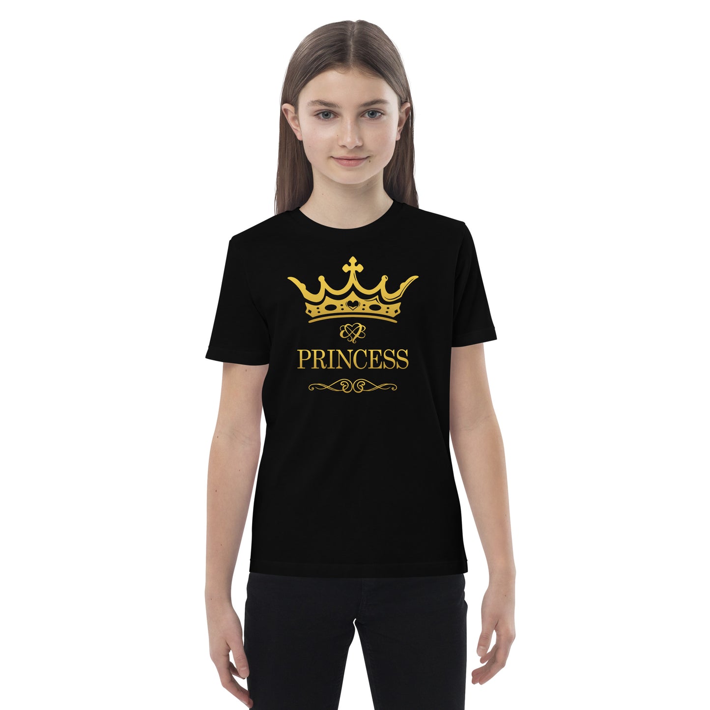 niña con camiseta infantil princess en color negro