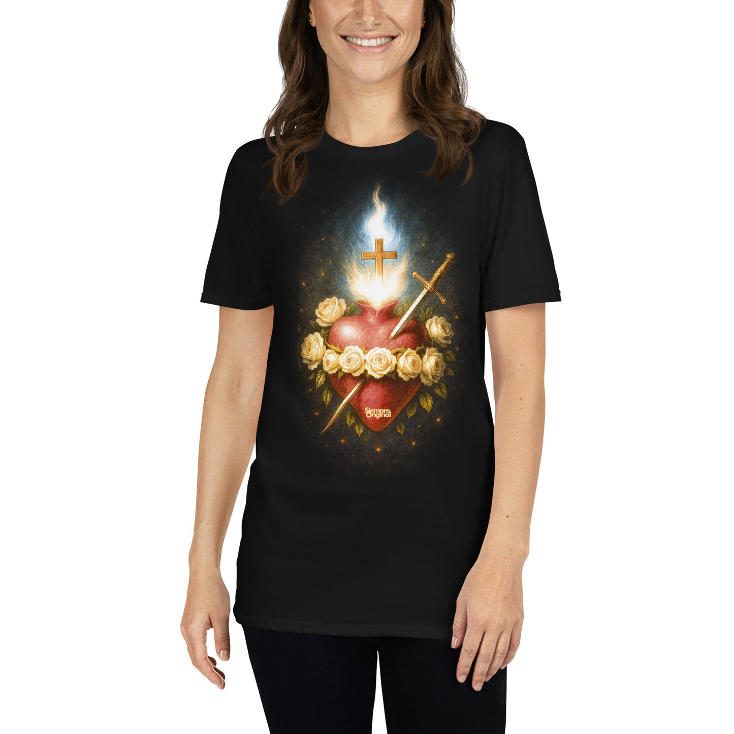 mujer con camiseta jesus sagrado corazon en color negro