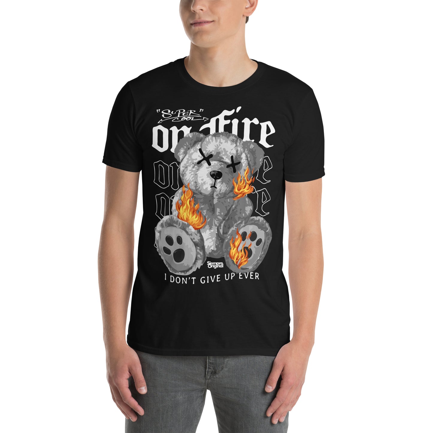 hombre con camiseta on fire teddy bear siempre original urban en color negro