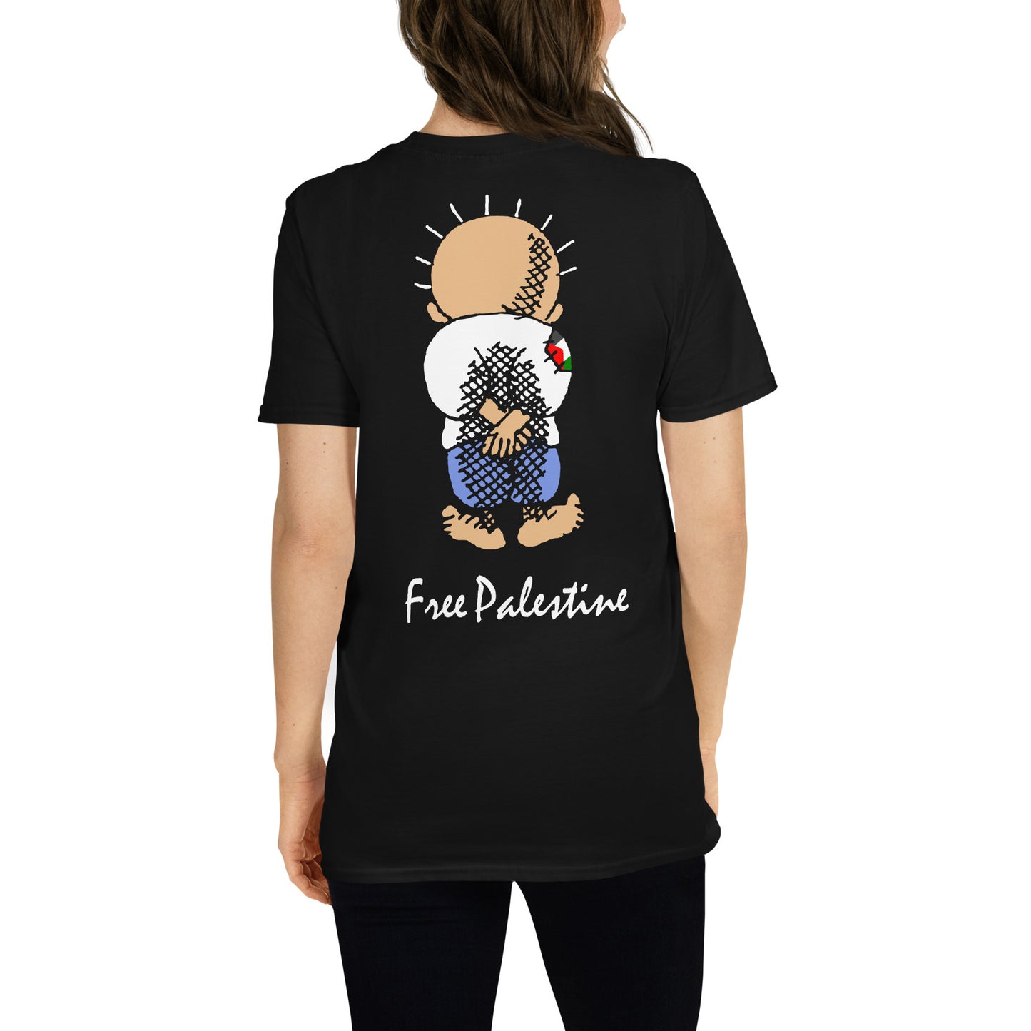 mujer con camiseta palestina libre handala negra