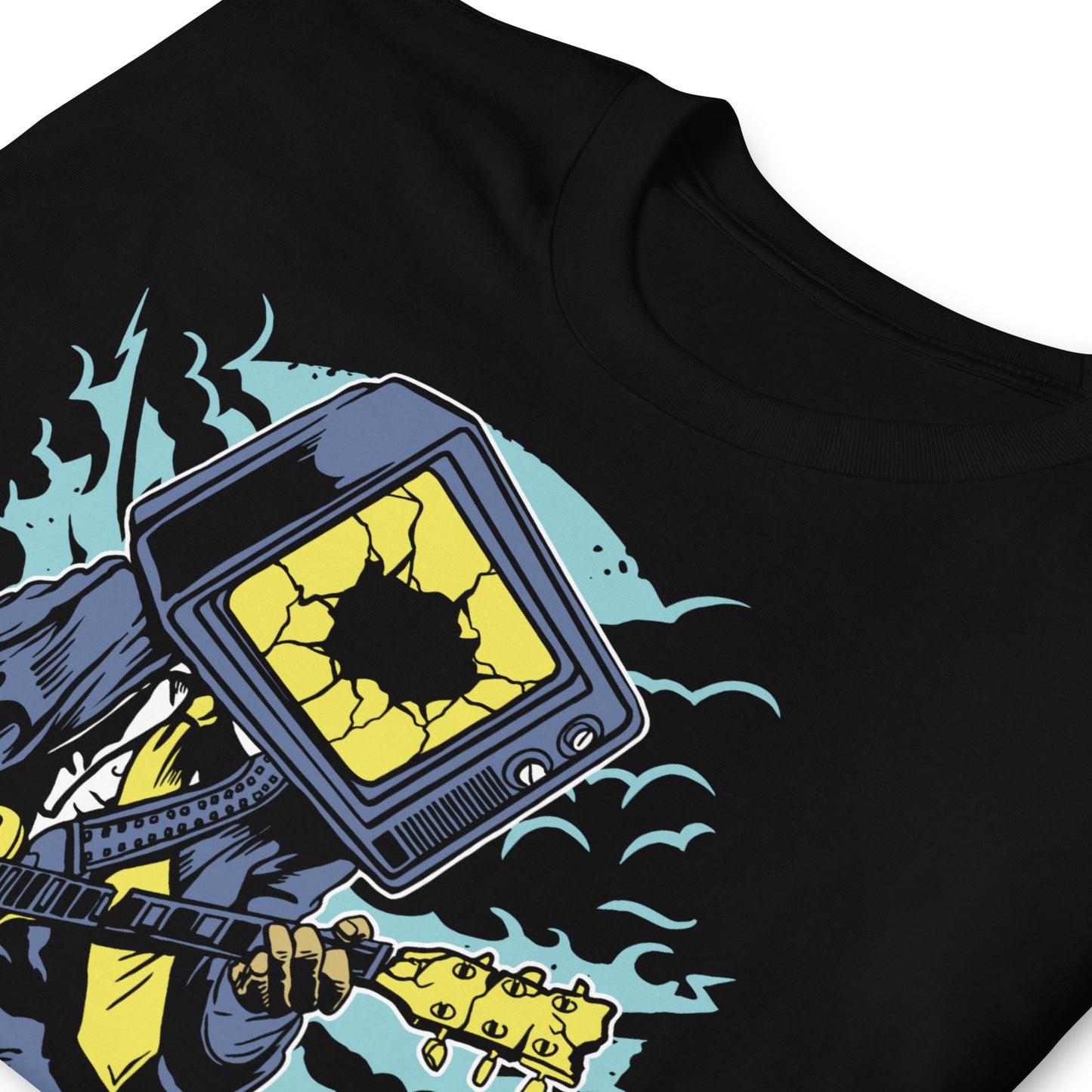 detalle de camiseta rock against screens television siempre original urban en color negro