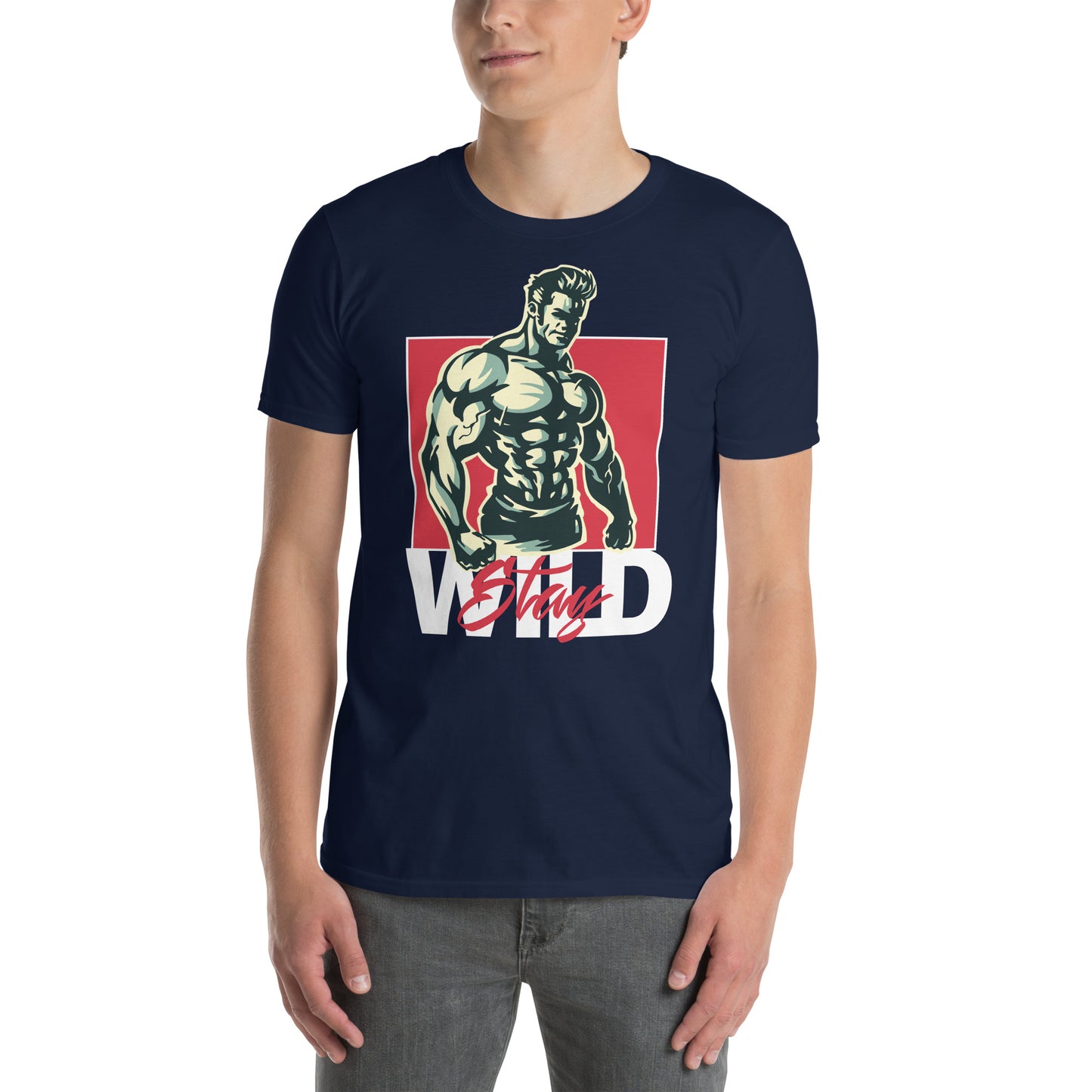 hombre con camiseta stay wild gym gimnasio fitness en color azul marino