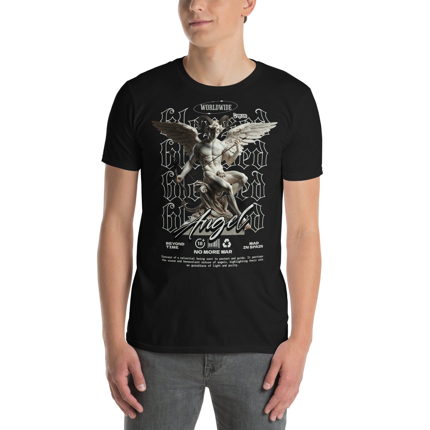 hombre con camiseta urbana angel blessed bendecido siempre original en color negro