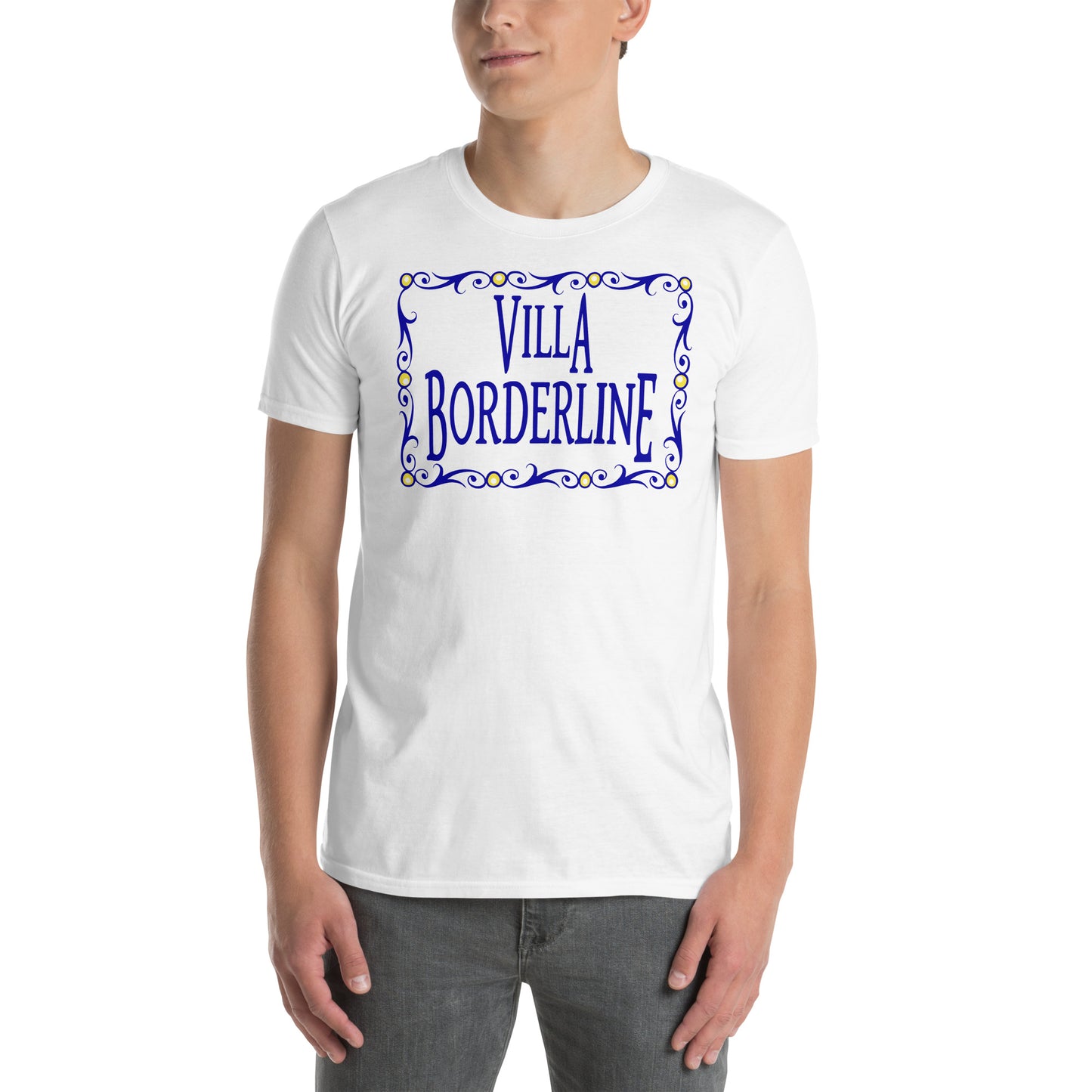 hombre con camiseta villa borderline amador la que se avecina en color blanco