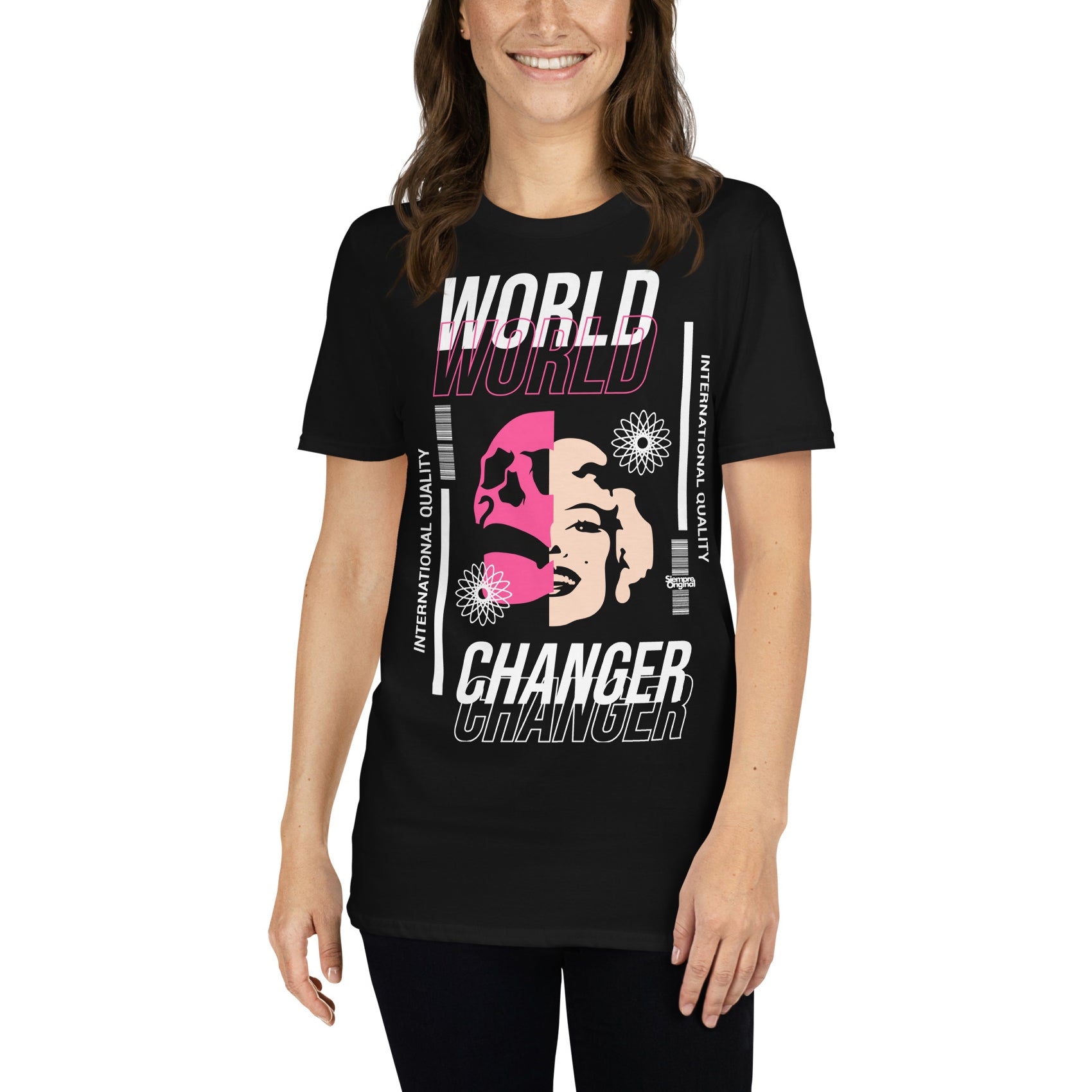 mujer con camiseta world changer siempre original skull marilyn monroe urban en color negro