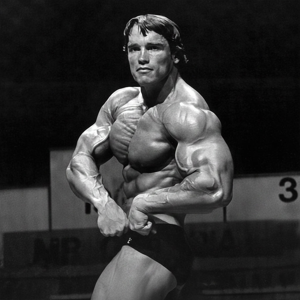 Arnold Schwarzenegger realizando la pose side chest en Mr. Olympia 1974