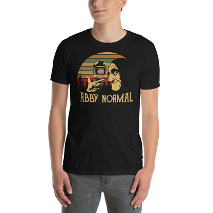 hombre con camiseta abby normal igor el jovencito frankenstein negra