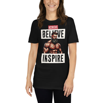 mujer con camiseta achieve believe inspire gym gimnasio fitness en color negro