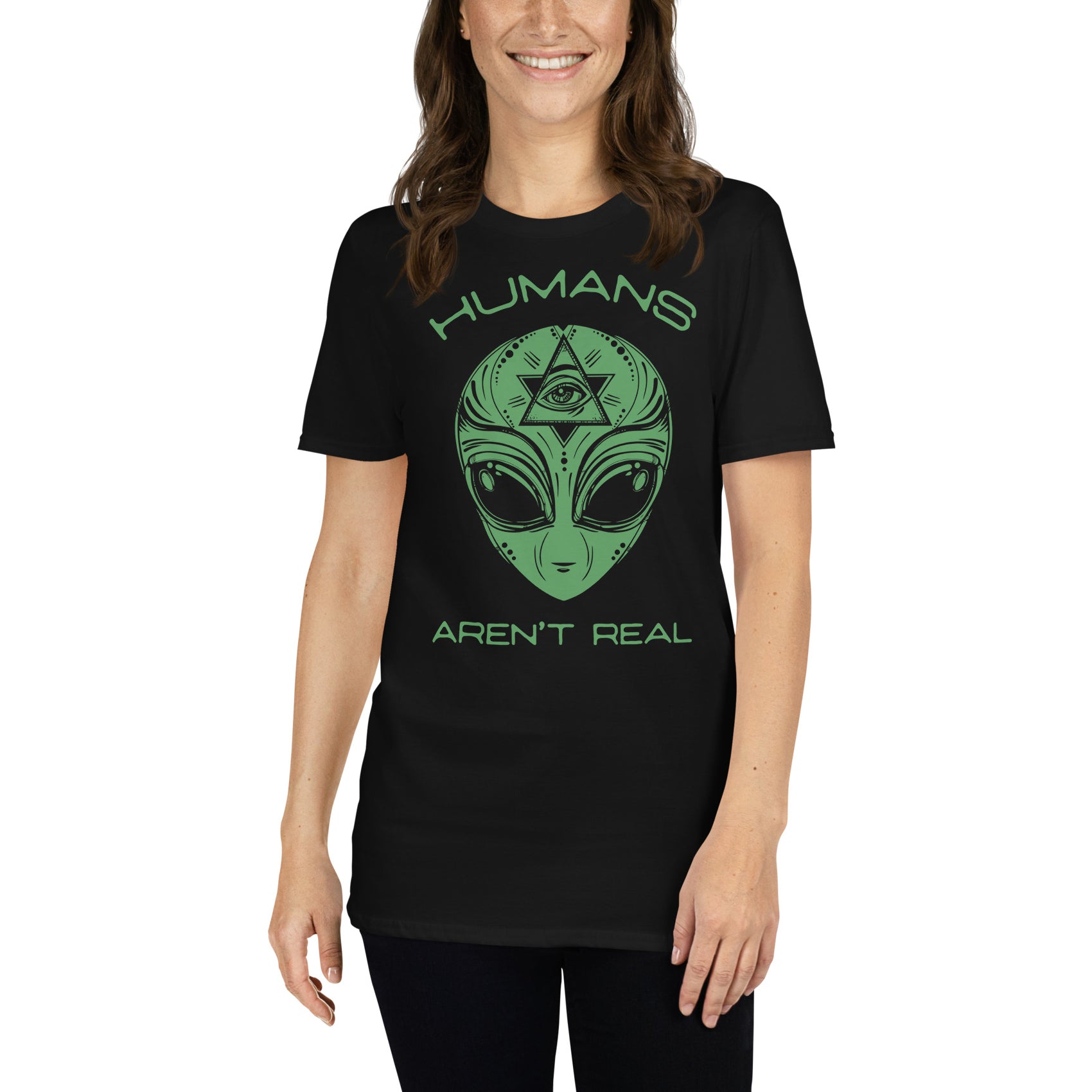 mujer con camiseta alien humans arent real negra