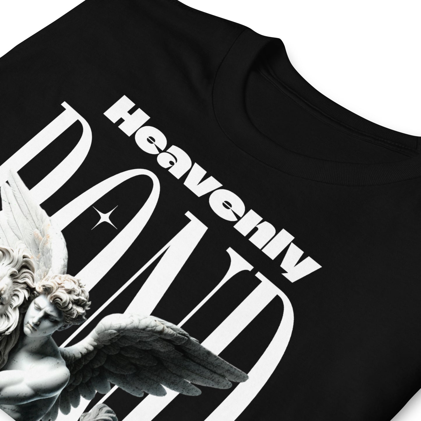 detalle de camiseta angel con leon negra