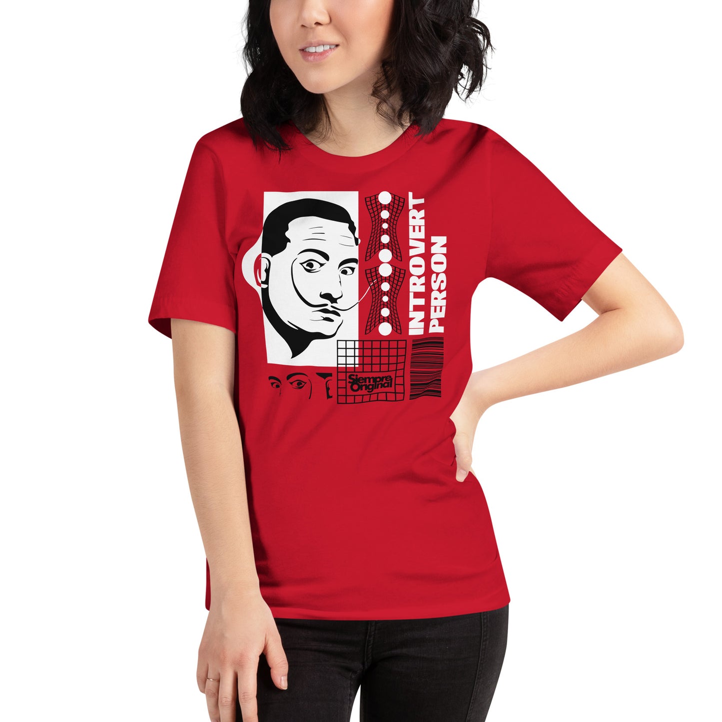 mujer con camiseta salvador dali arte surrealista rojo