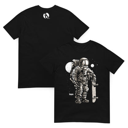 camiseta astronauta skate delante y detras negra