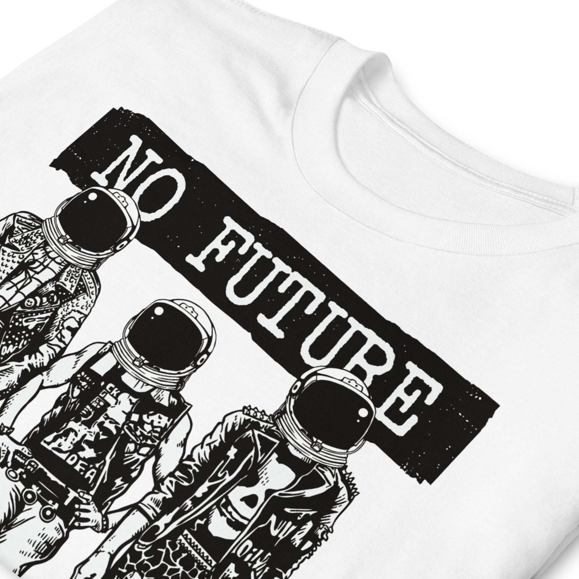 detalle de camiseta astronautas punk no future blanca