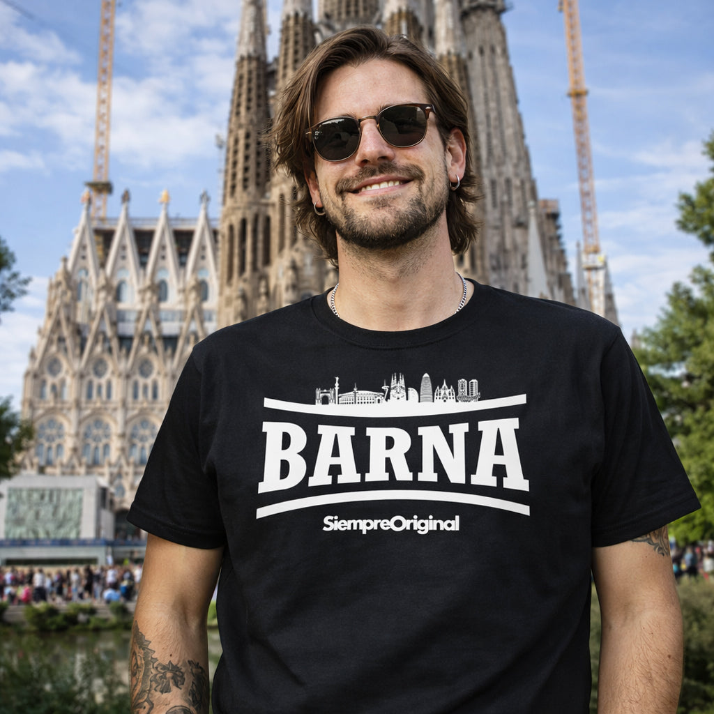hombre con camiseta barcelona skyline negra