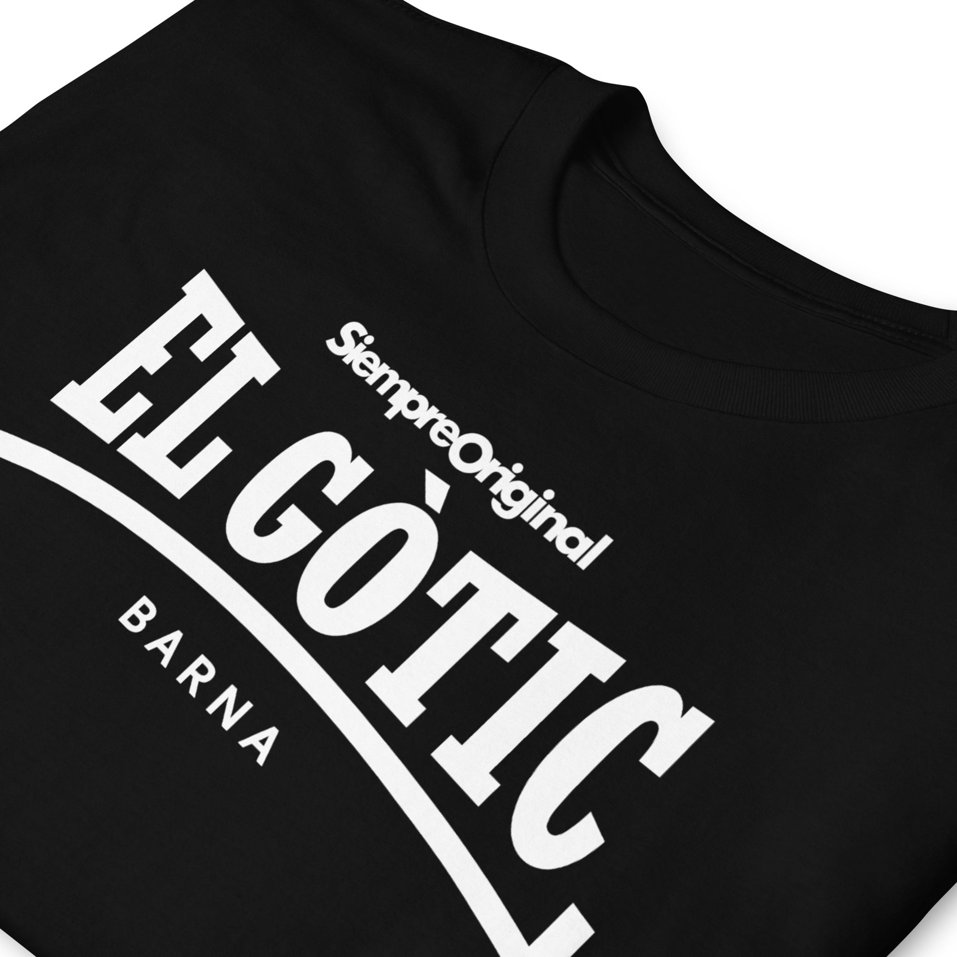 detalle de camiseta barrio gotico barcelona negra