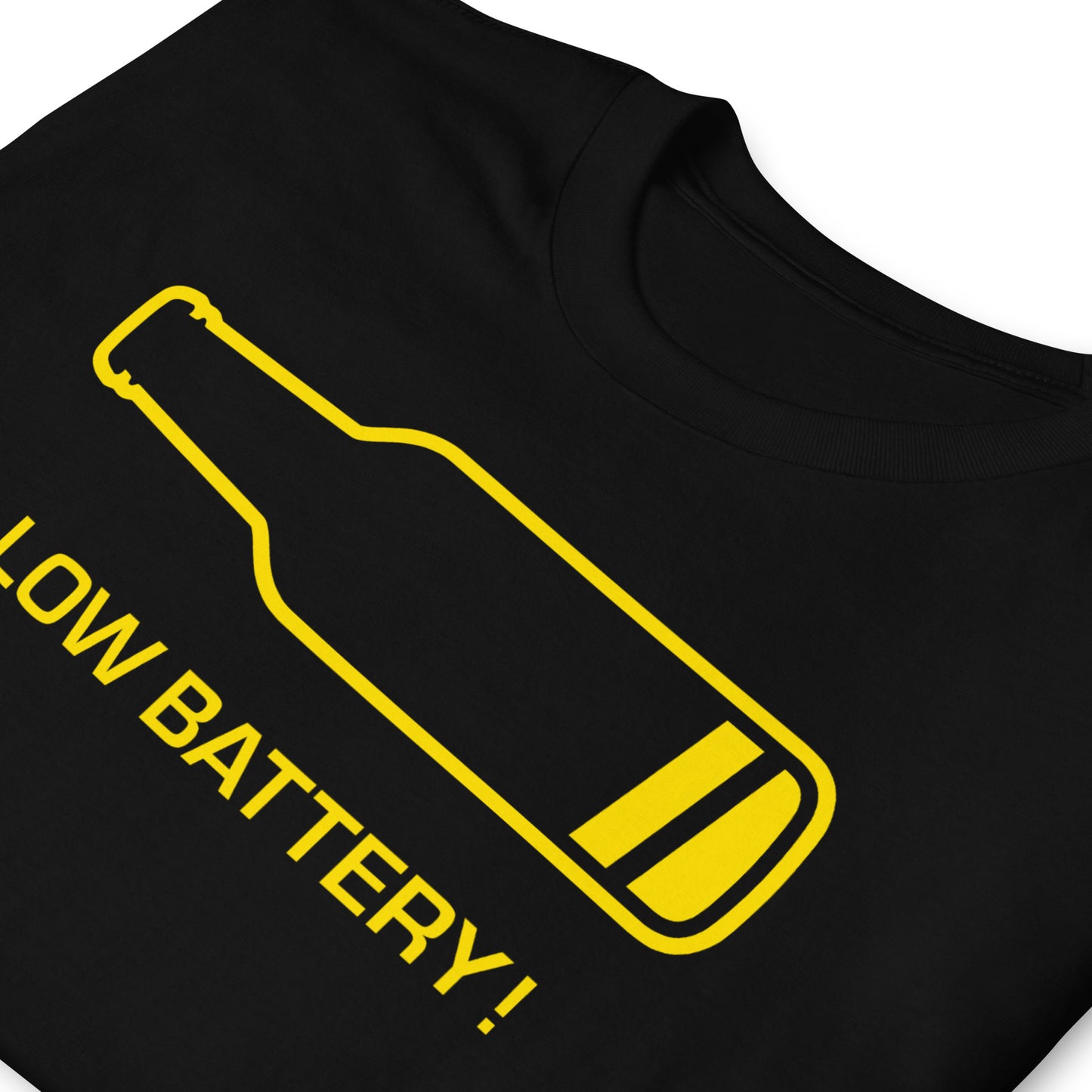 detalle de camiseta bateria baja cerveza en color negro