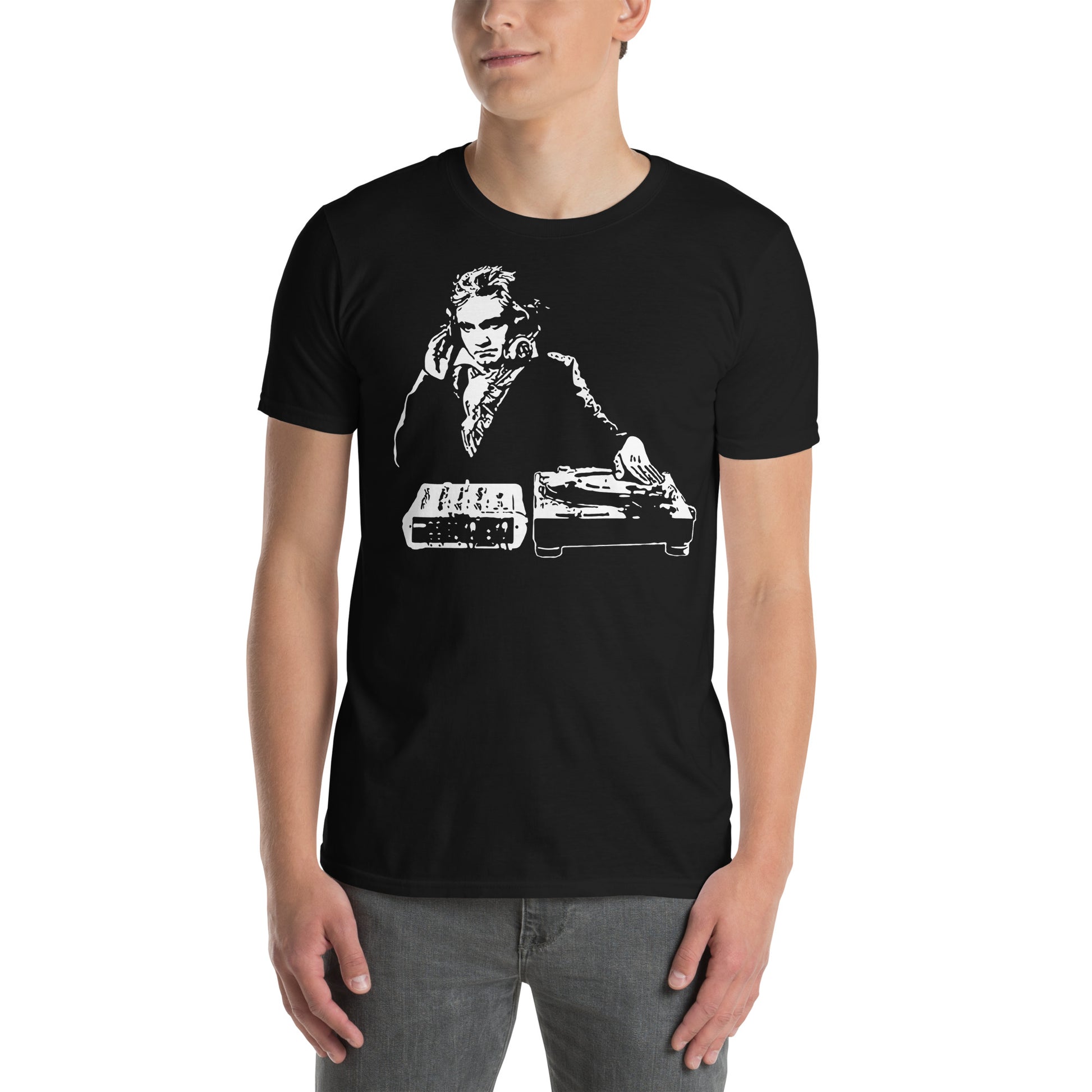 hombre con camiseta beethoven deejay dj en color negro