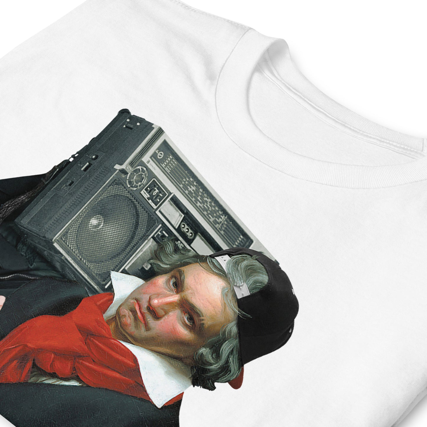 detalle de camiseta beethoven rap clasico blanca