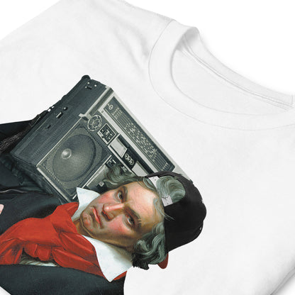 detalle de camiseta beethoven rap clasico blanca