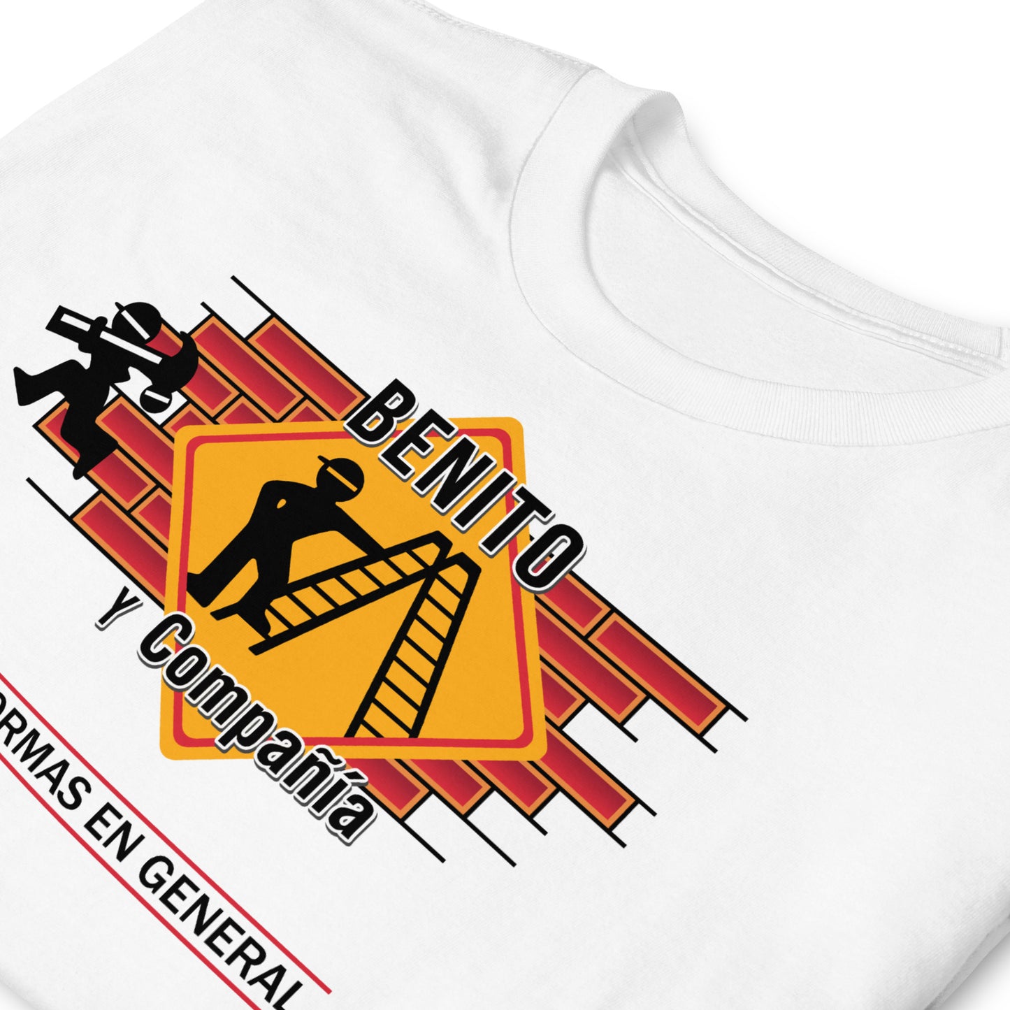 detalle de camiseta benito y compania manos a la obra blanca