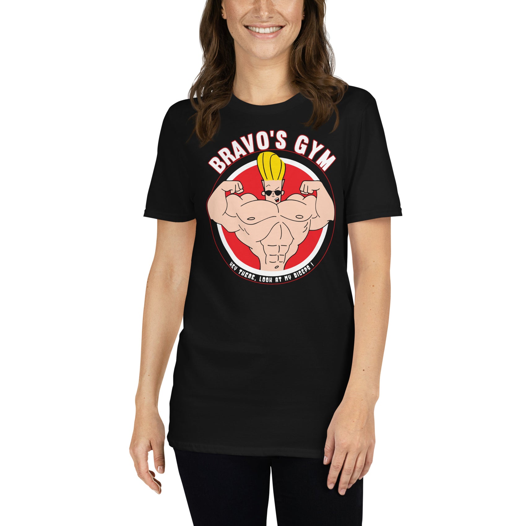 mujer con camiseta bravos gym johnny bravo gimnasio fitness en color negro