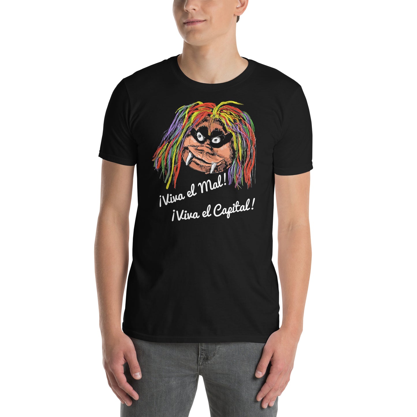 hombre con camiseta bruja averia viva el mal viva el capital negra
