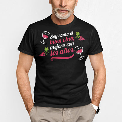 hombre con camiseta buen vino cumpleanos negra