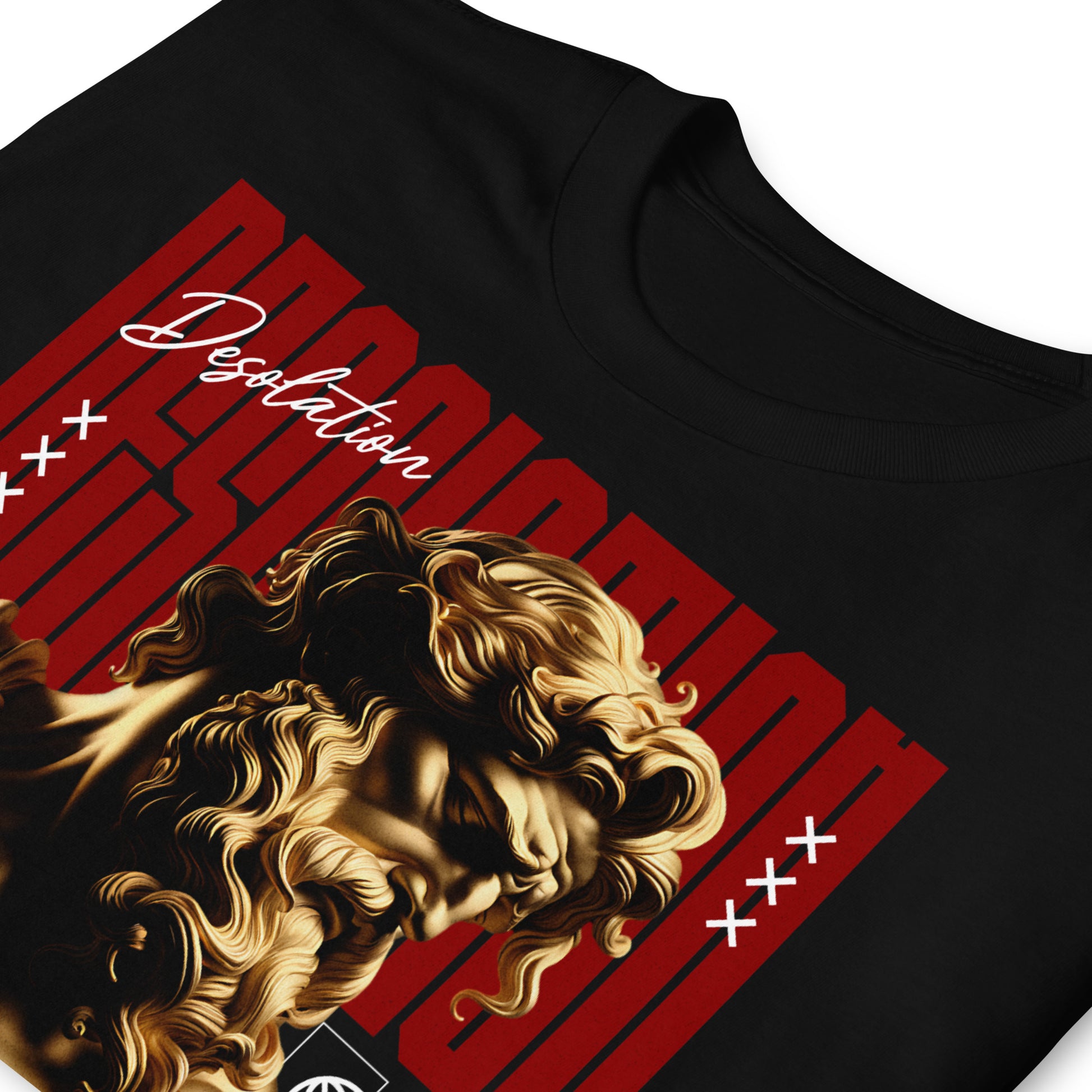 detalle de camiseta busto griego desolacion negra