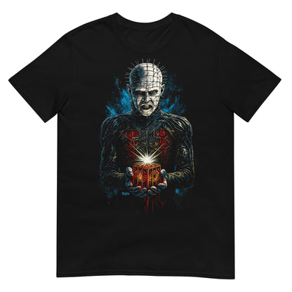 Camiseta negra inspirada en Pinhead y Hellraiser