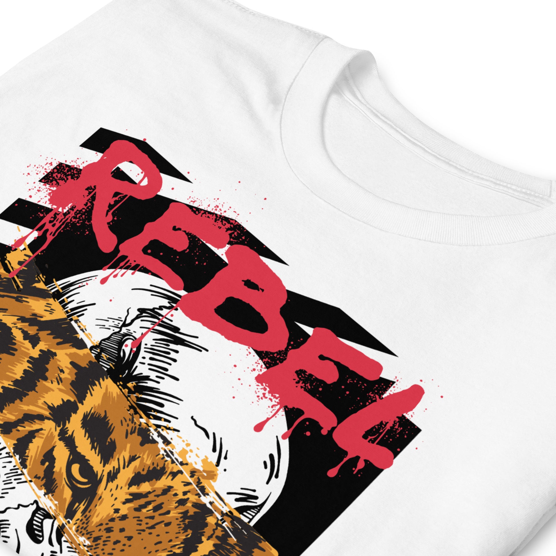 detalle de camiseta skull tigre rebel inside blanca