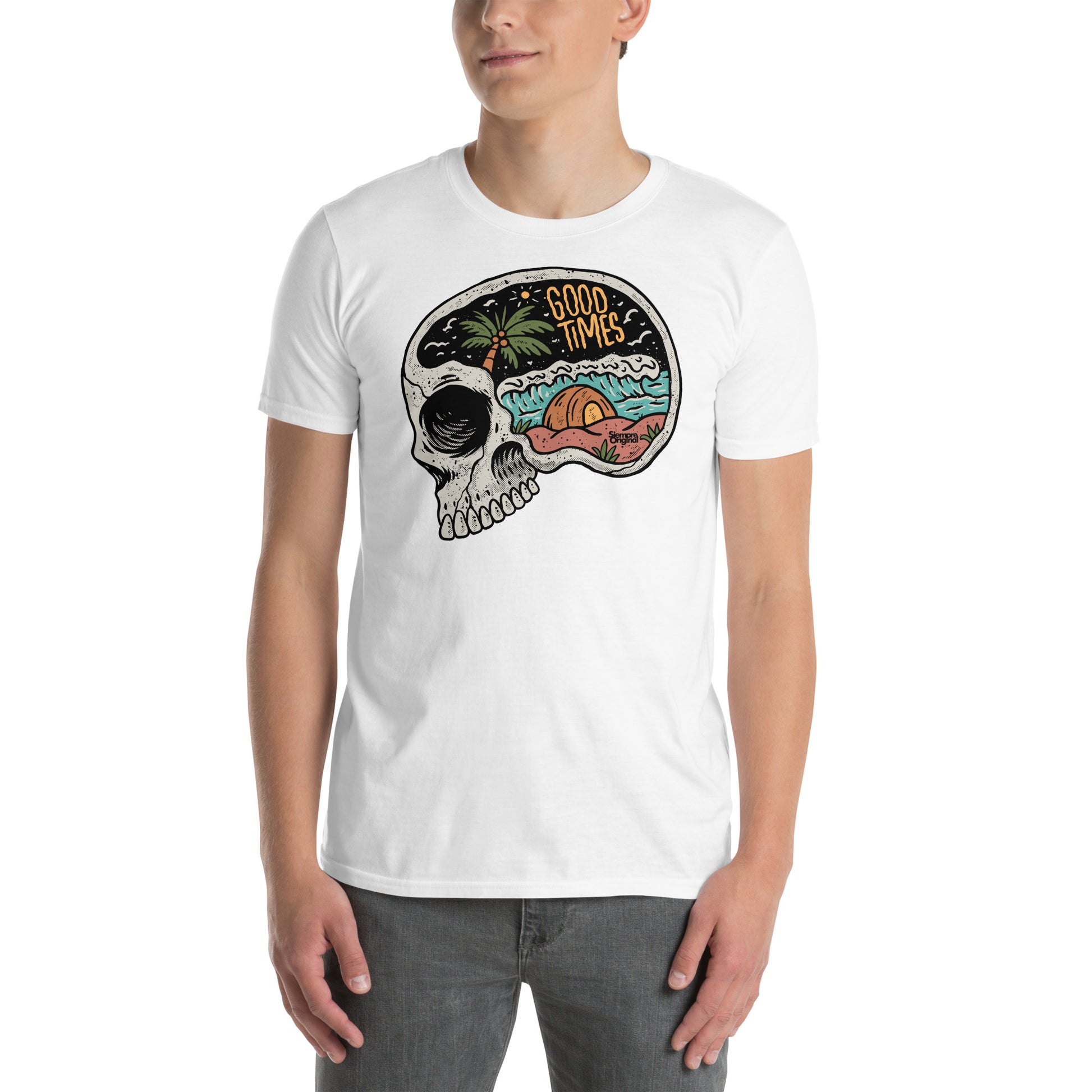 hombre con camiseta calavera surf verano paya blanca
