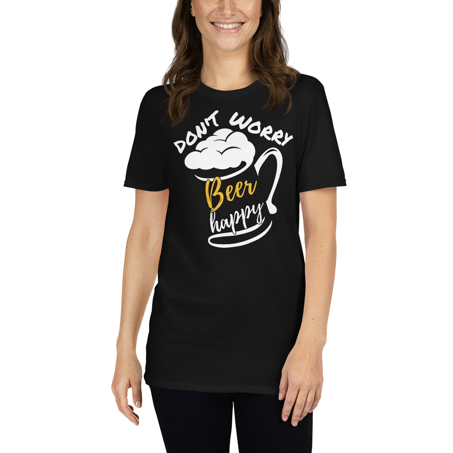 mujer con camiseta cerveza dont worry beer happy negra