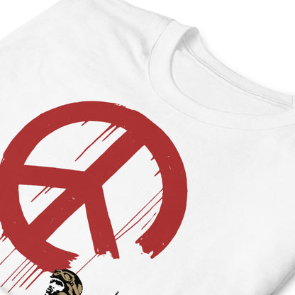 detalle de camiseta cnd soldiers banksy blanca