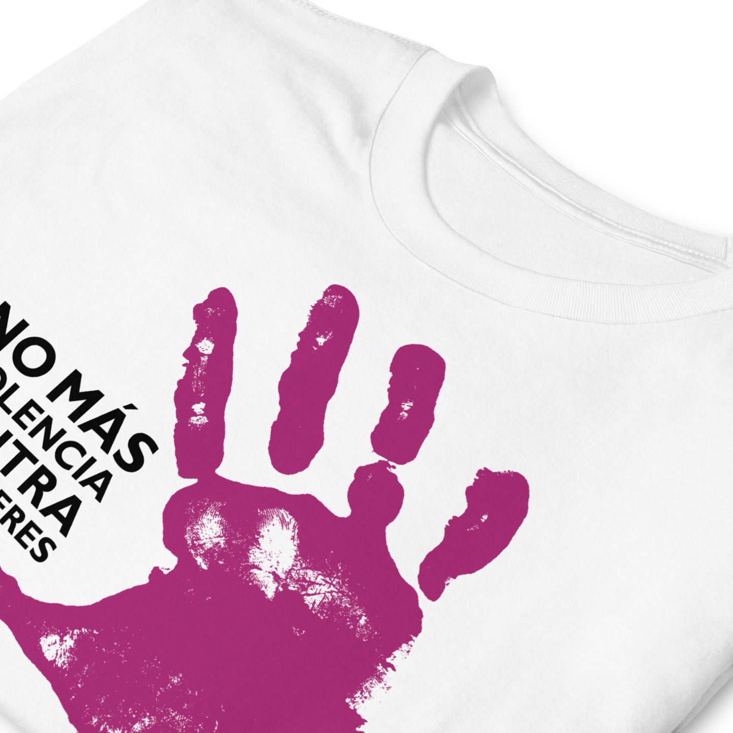 detalle de camiseta contra la violencia de genero blanca