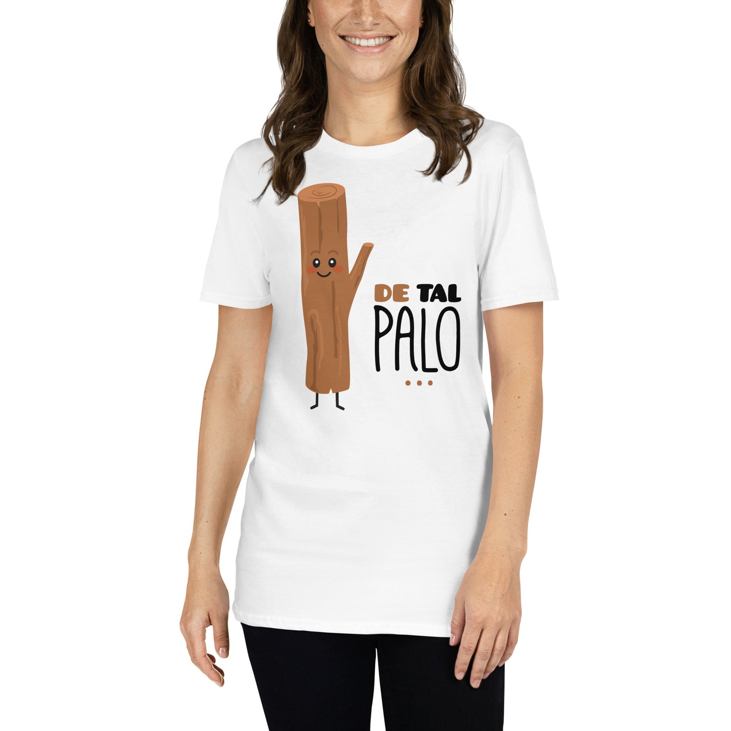 mujer con camiseta de tal palo en color blanco