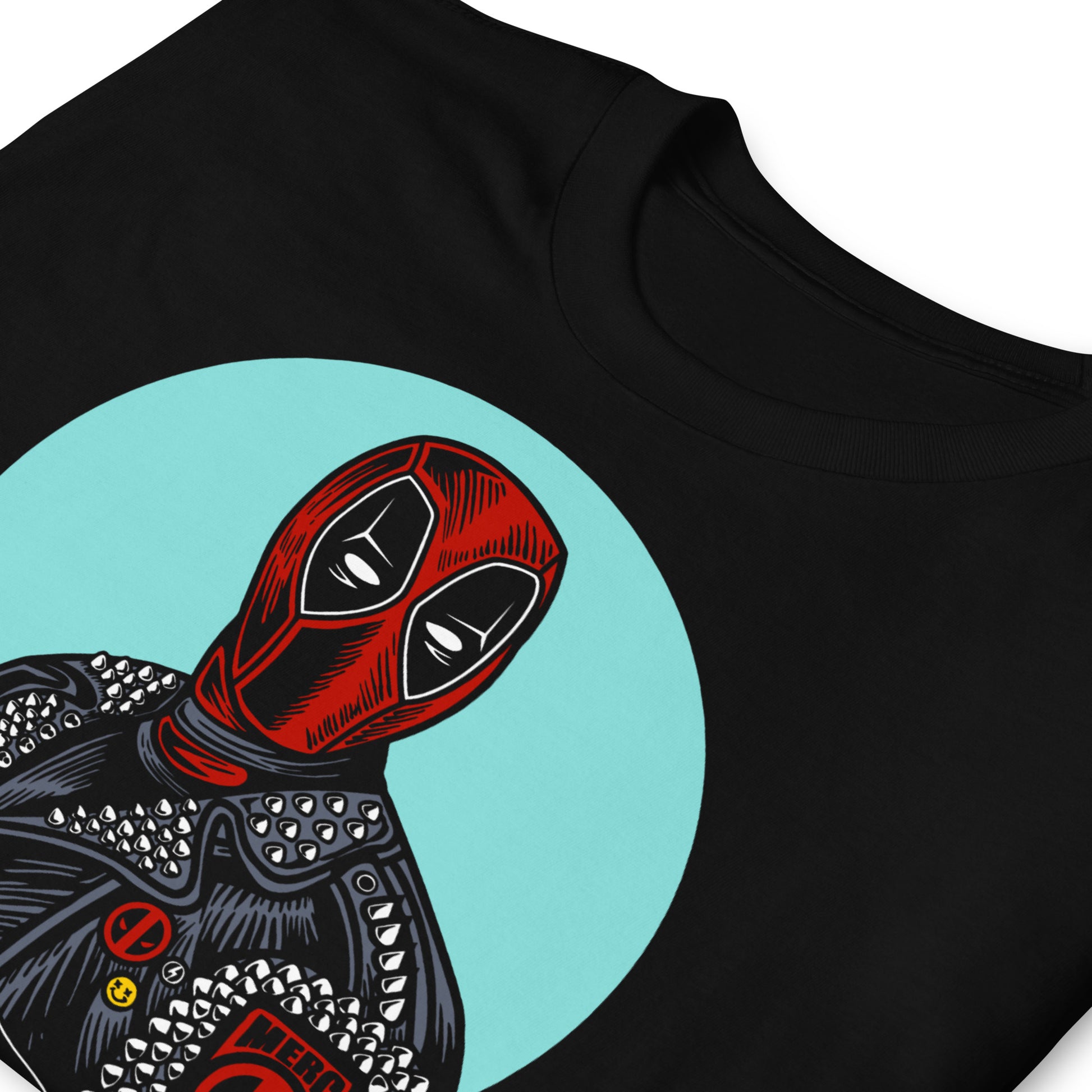 detalle de camiseta deadpool punk mercenary siempre original urban en color negro