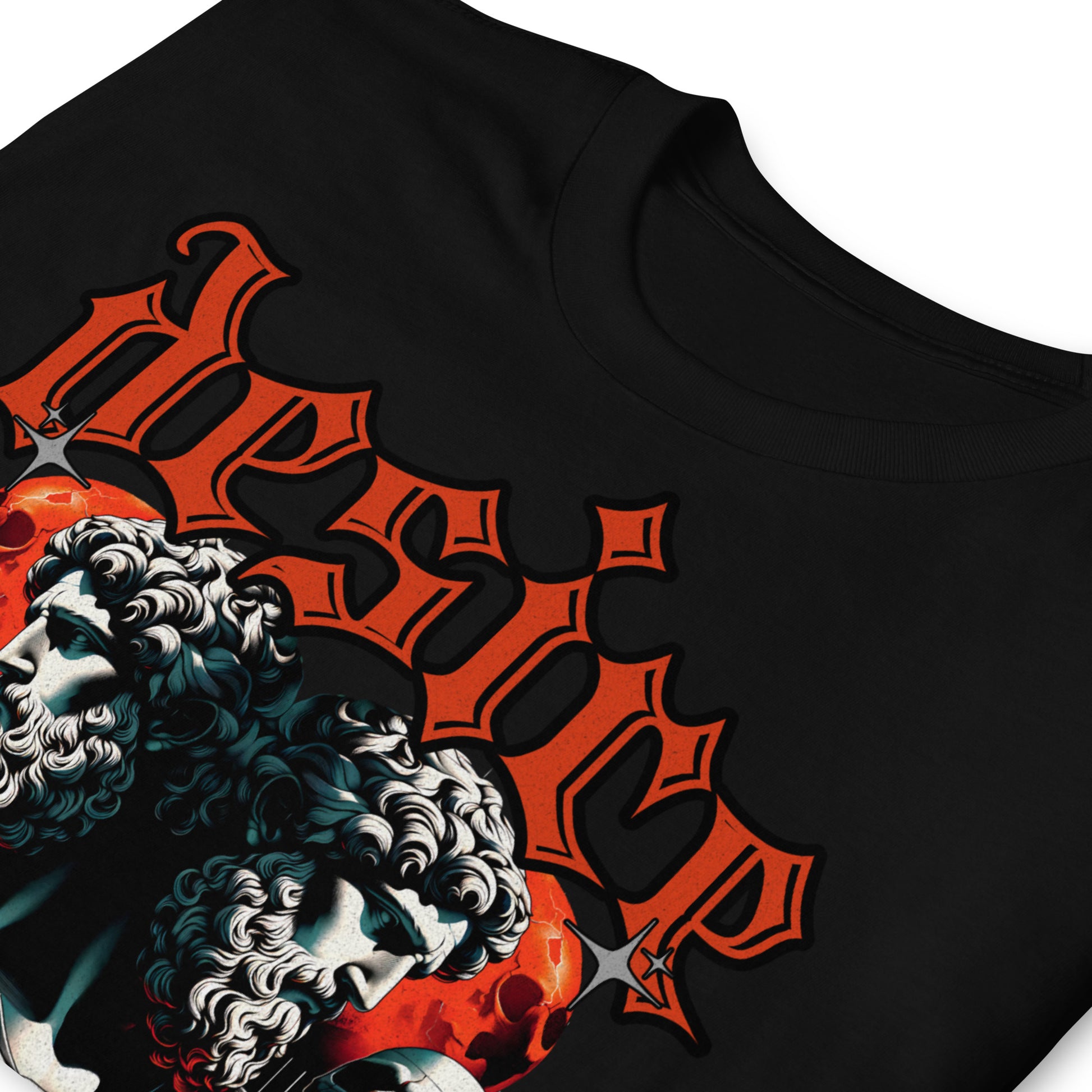 detalle de camiseta deseo arte clasico negra