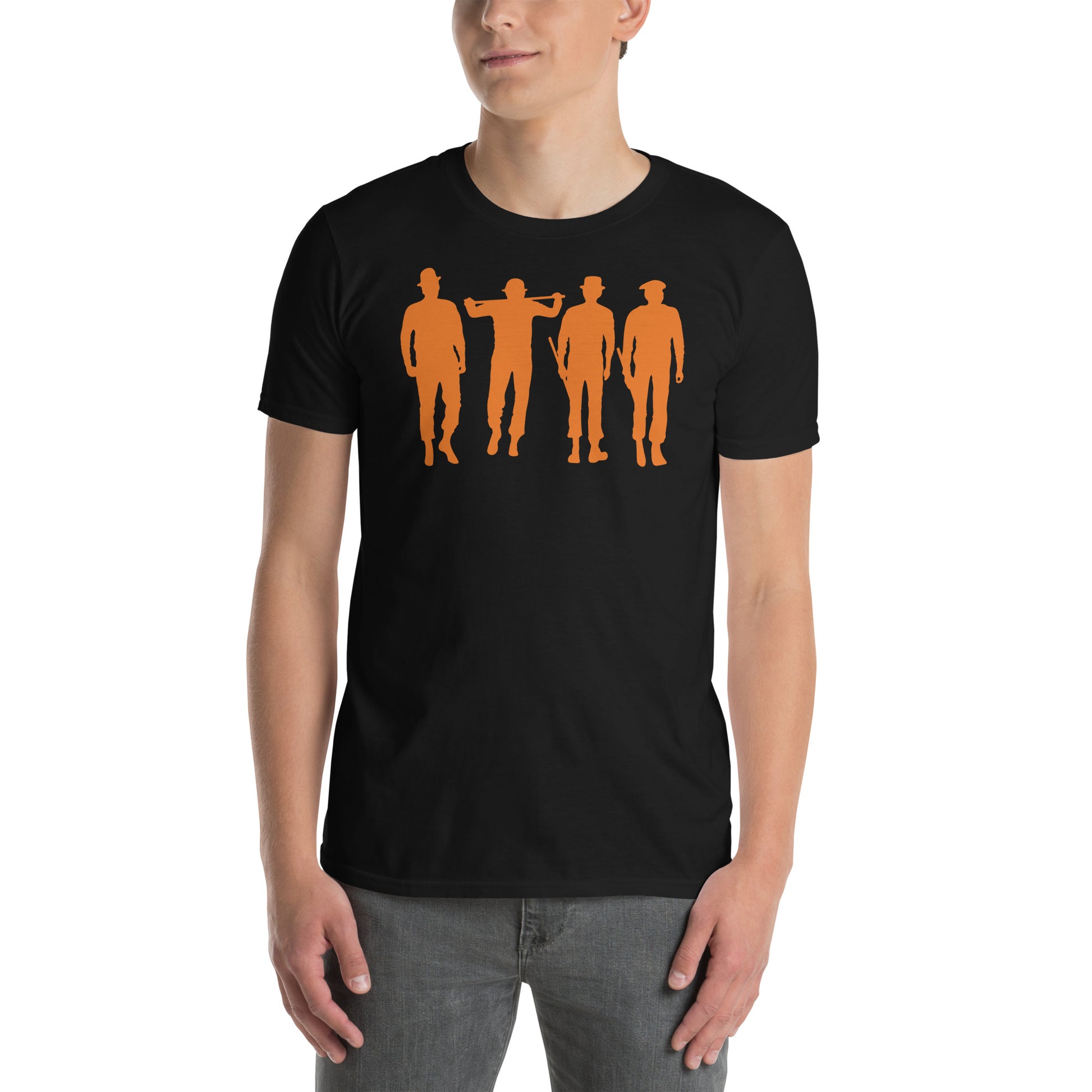 hombre con camiseta droogs siluetas la naranja mecanica negra