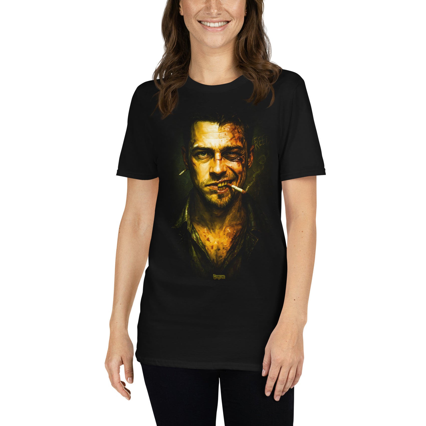 mujer con camiseta tyler durden fight club negra