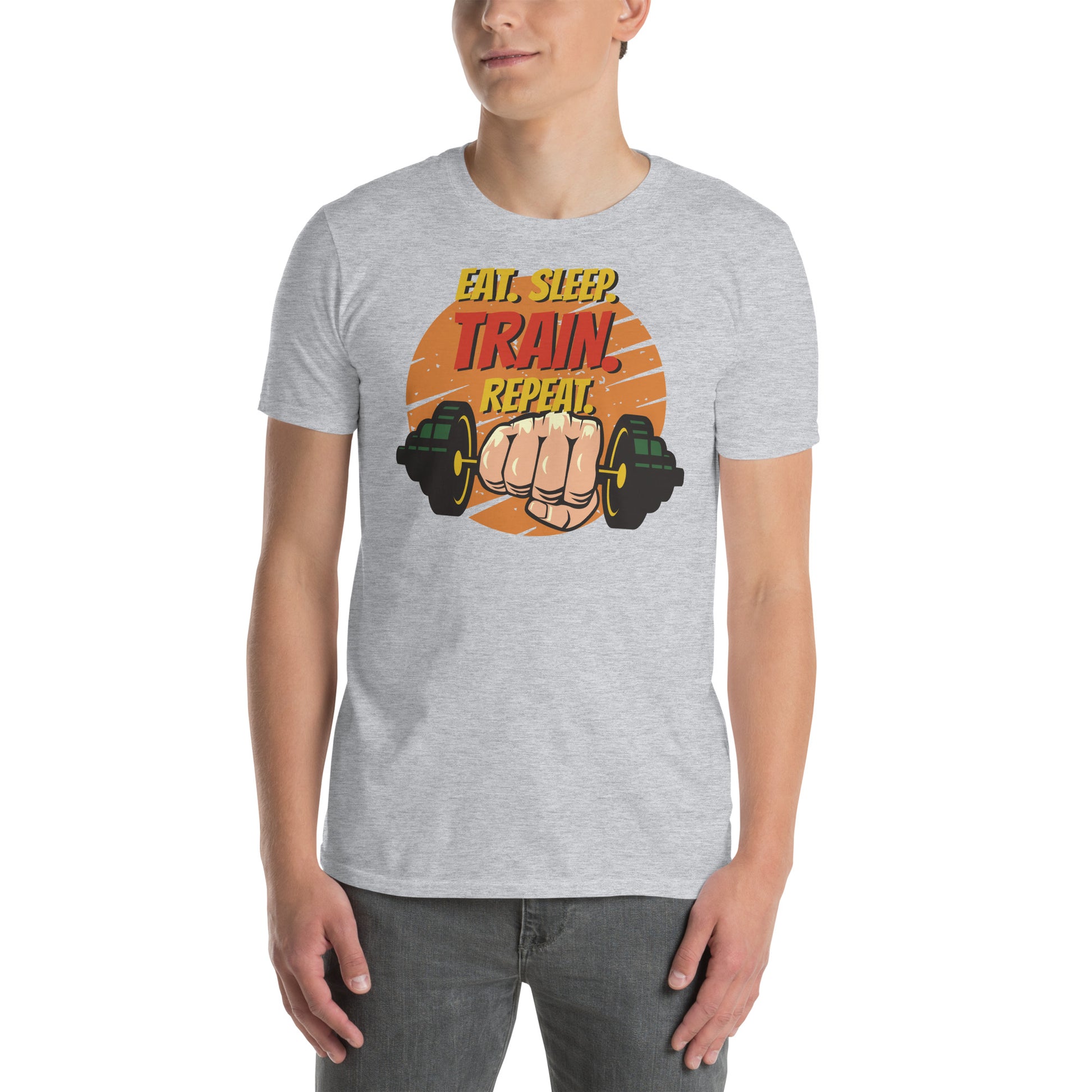 hombre con camiseta eat sleep train repeat gym gimnasio fitness en color gris