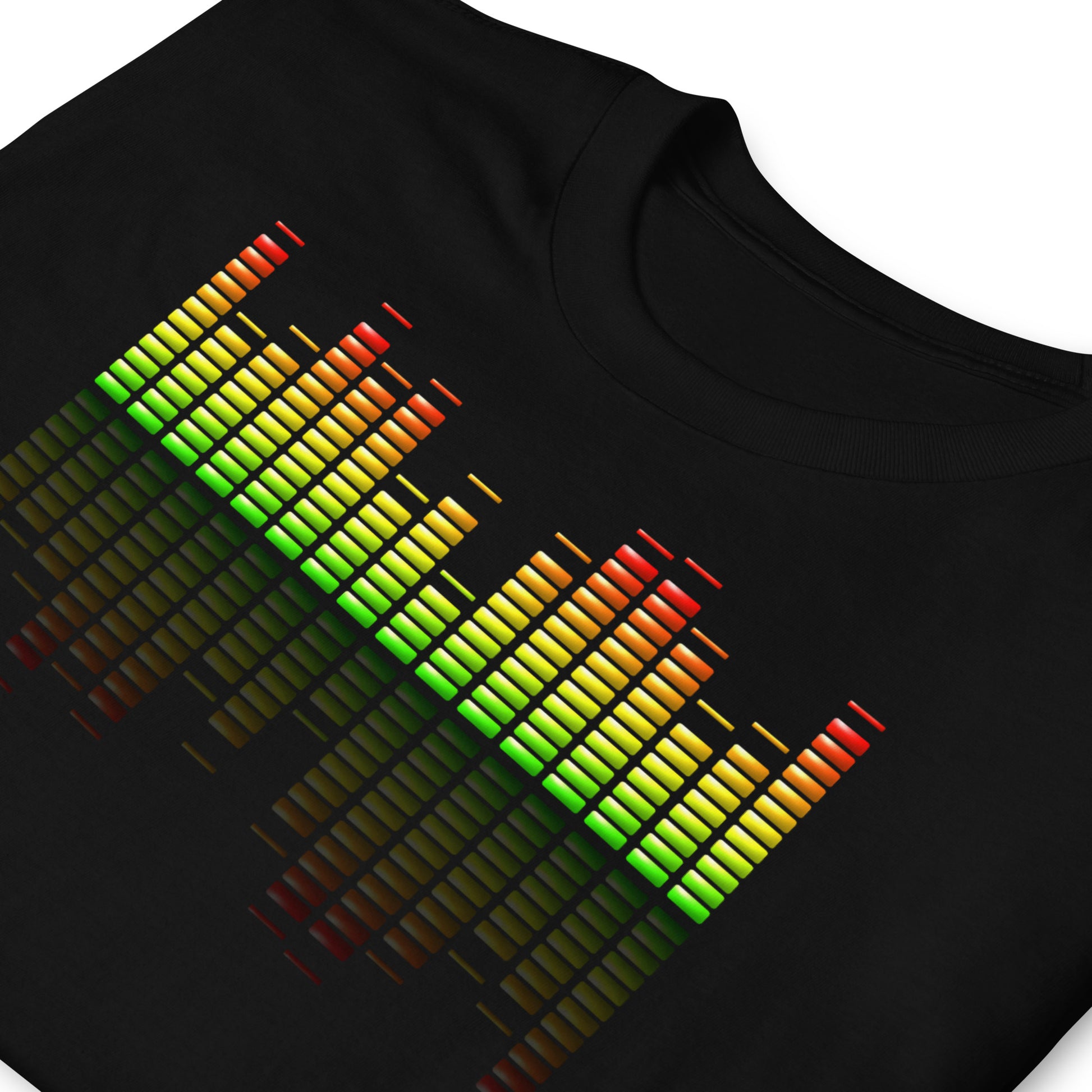detalle de camiseta ecualizador musica en color negro