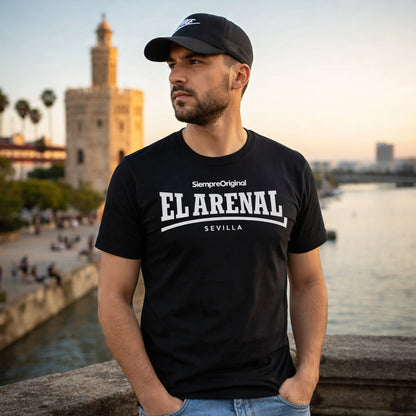 hombre con camiseta el arenal sevilla barrio negra