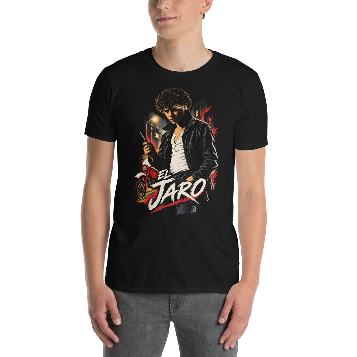 hombre con camiseta el jaro negra