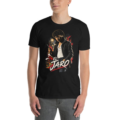 hombre con camiseta el jaro negra