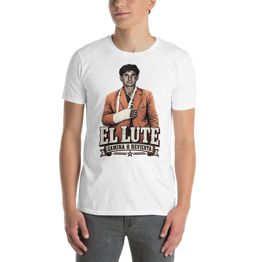 Hombre con camiseta blanca El Lute Camina o Revienta